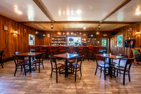 Restaurant and Bar on 10+ Acres