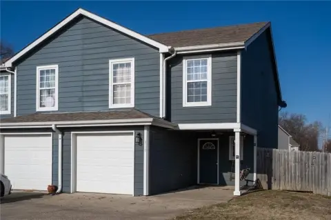 Eudora Duplex with 3 Bedrooms