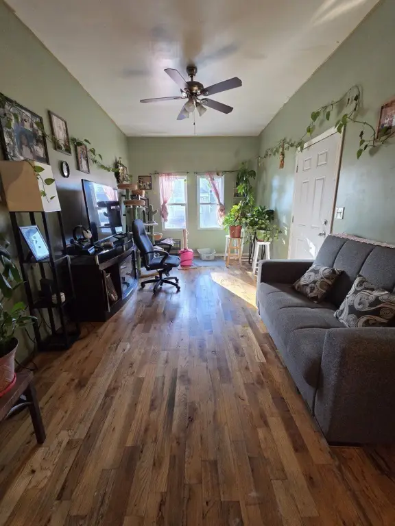 Picture 4