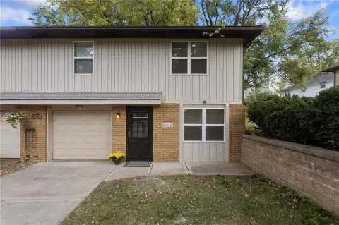 Half-Duplex with Finished Lower Level