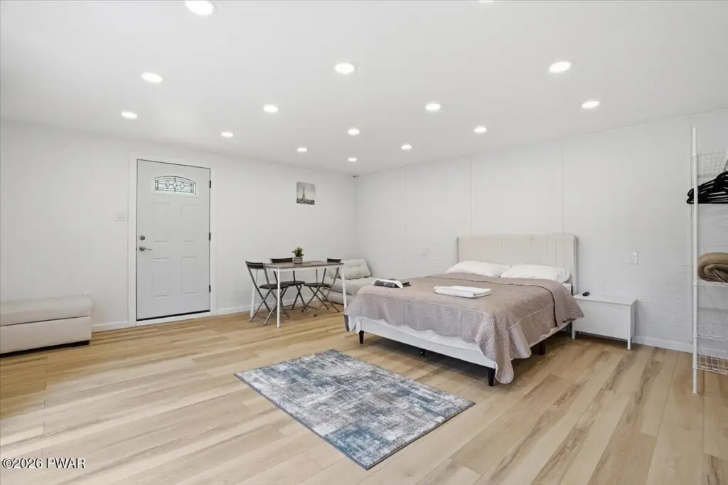 Picture 102