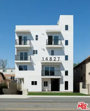 9-Unit Townhouse-Style Apartment Building