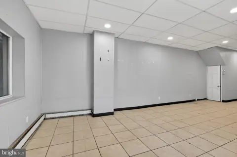 Philadelphia Mixed-Use Commercial Space