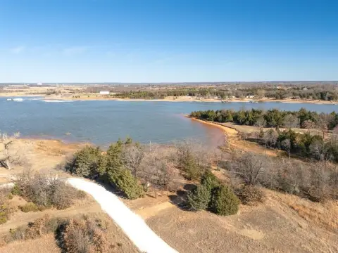 Waterfront Lot on Shawnee Twin Lakes