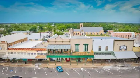 Charming Boutique Hotel in Mason, TX