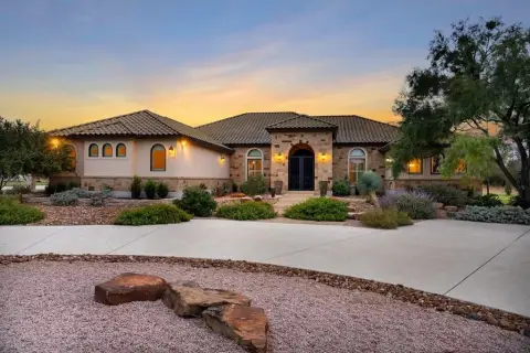 South Texas Ranch with Custom Home