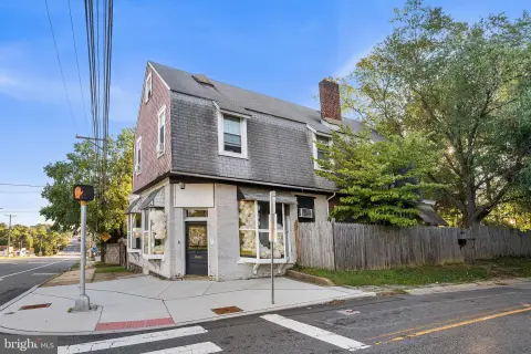 Triplex with Commercial Space