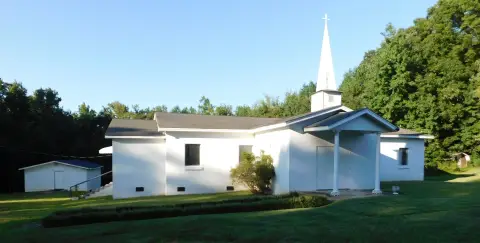 Cowpens Church/Multi-Use Building on Acreage