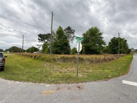 Residential Corner Lot in Ocala