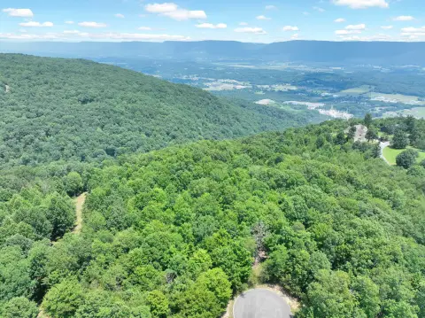 Scenic Land in Bluff View