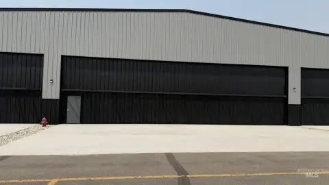 Drive-Through Aviation Hangar