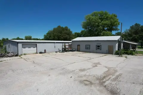 Versatile Commercial Property on Highway 85
