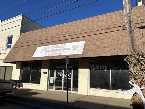 Versatile Commercial Space in Hartford