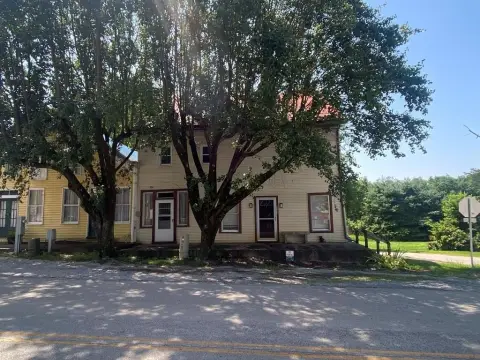 Multi-Unit Duplex in Maysville, KY