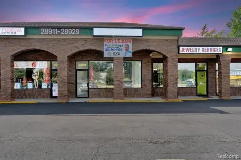 Livonia Retail Space Available