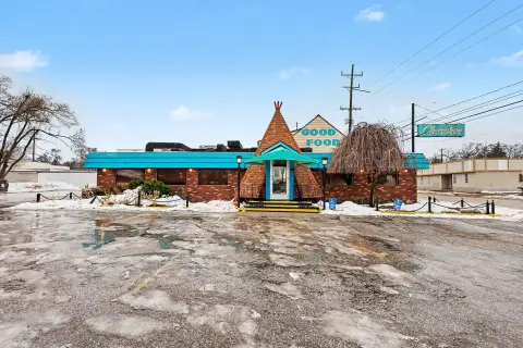 Established Restaurant in Norton Shores