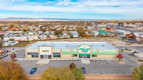 Espanola Retail Center For Lease