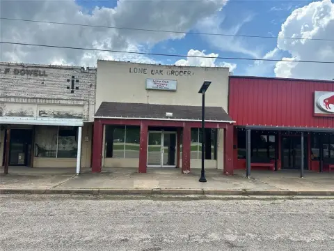 Lone Oak Retail Opportunity