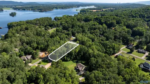 Residential Corner Lot in Scottsboro