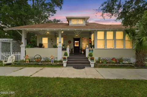 Duplex with Separate Guest Cottage
