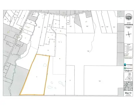 Landlocked Land in Gardiner, Maine