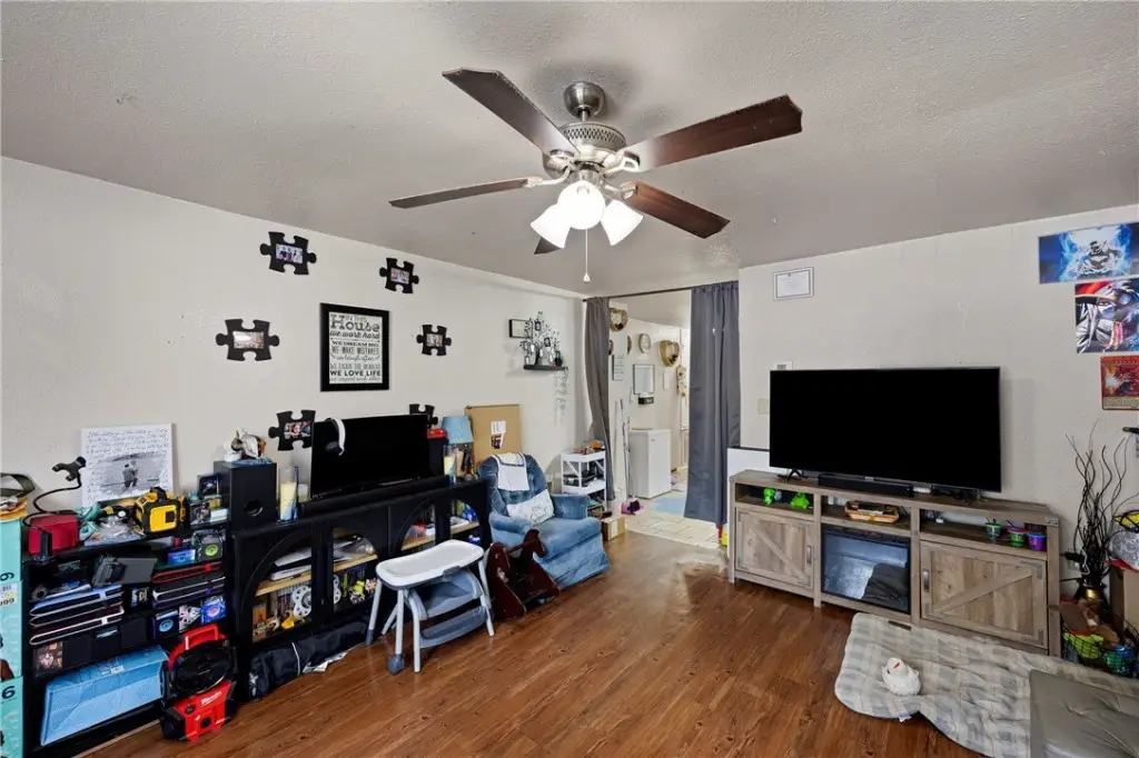 Picture 16
