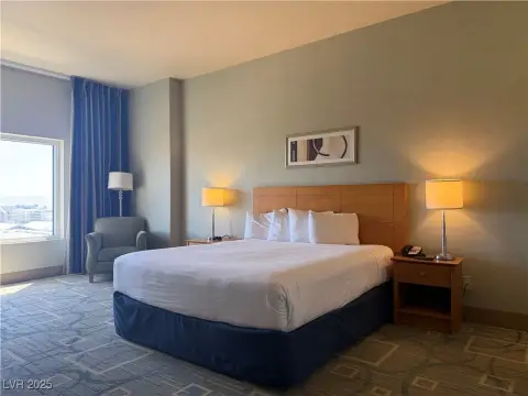 Las Vegas Suite with Balcony