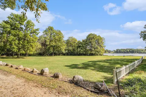 Lakefront Lot on Pleasant Lake