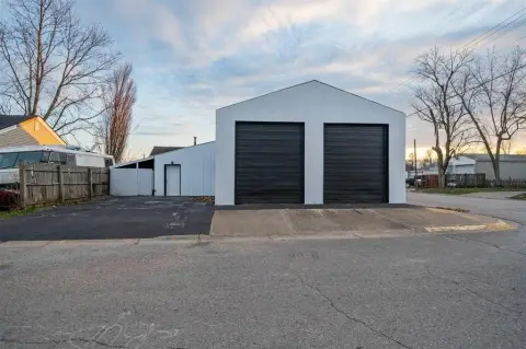 Owensboro Industrial Free-Standing Building