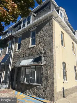 Spacious Mixed-Use Property in Germantown