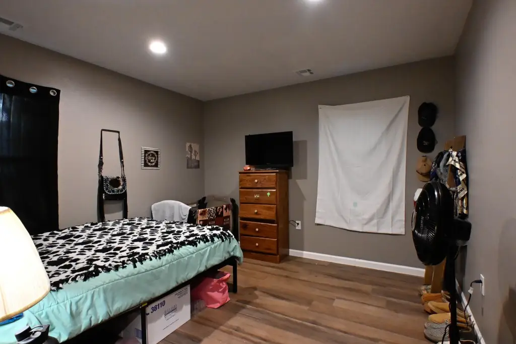 Picture 6