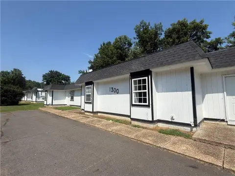 Eight-Unit Apartment Building