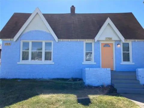 Renovated Duplex Near University