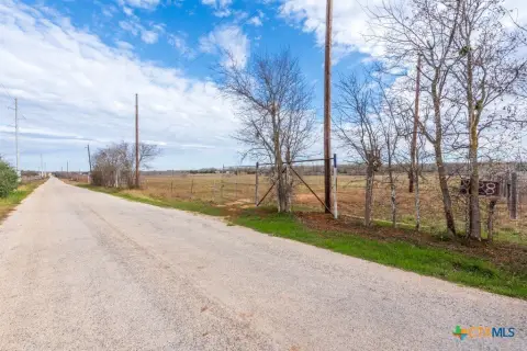 Unrestricted Acreage in Harwood, Texas