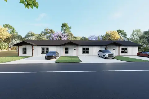 New Triplex in Pleasant Hope