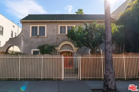 Charming Hollywood Fourplex Opportunity