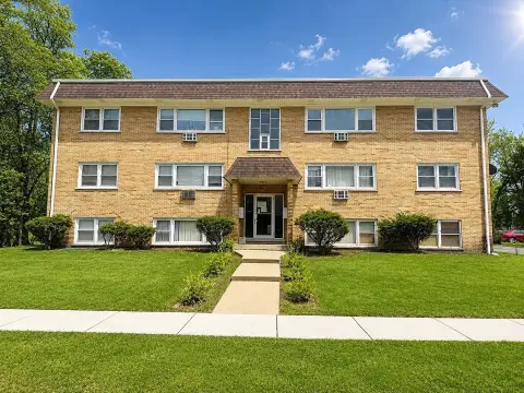 12-Unit Brick Multifamily Property