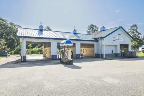 Car Wash with Touchless Option