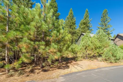 Residential Lot in Truckee, CA