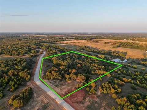 9.1 Acre Homesite in McLoud