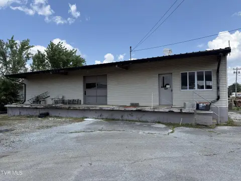 Commercial Building in Greeneville, TN
