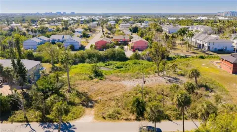 Expansive Fort Myers Homesite