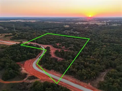 Large Treed Homesite Near McLoud