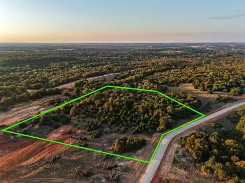 8.8 Acre Homesite in McLoud