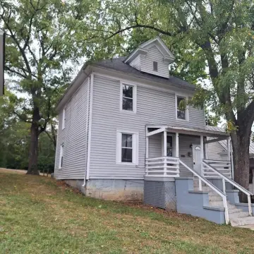2-Unit Duplex with Laundry Hookups