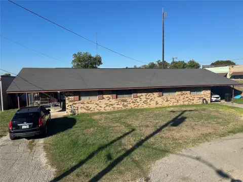 Duplex with Covered Parking