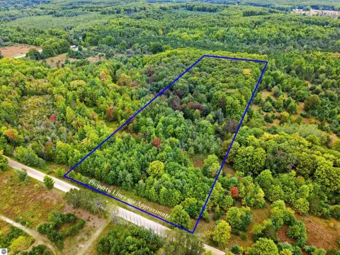 Recreation Land in Hardwood Forest