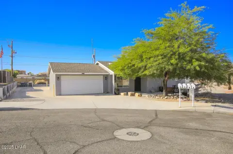 Income-Producing Fourplex with Lake Views