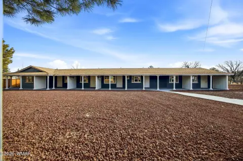 Lakeside Multifamily Property with Income Potential