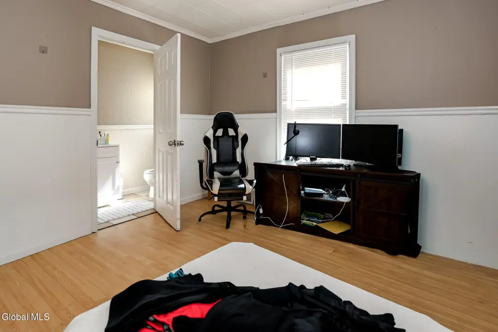 Picture 16